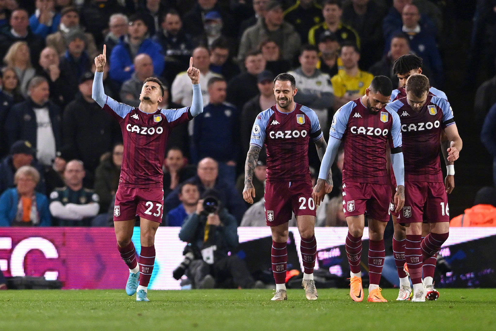 同时为他打 同时为他打